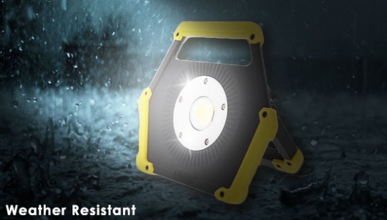 The Weatherproof 700 Lumen Flood And Work Light is a strong, rugged, and reliable light for almost any situation.