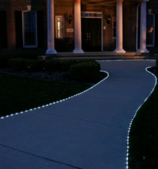 These White Solar LED Rope Lights are ideal for lining walkways, windows, trees, gazebos, architectural details, stairs, deck railings and any other outdoor object you can imagine.
